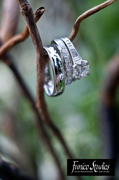 creative wedding ring photo